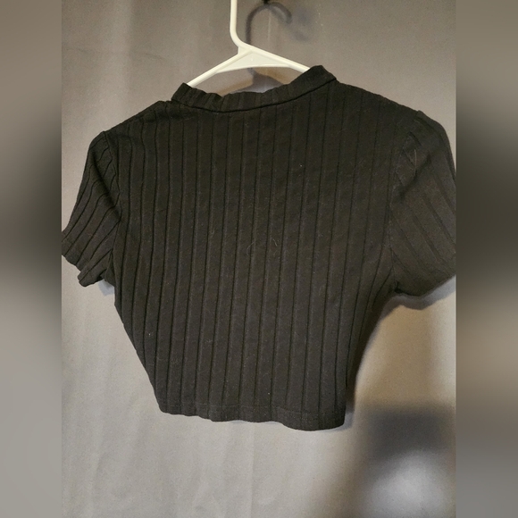 Shein Tops, Women's size Medium Black Rib Knit Crop Top - Picture 4 of 6